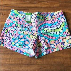 Lilly Pulitzer, Elle shorts